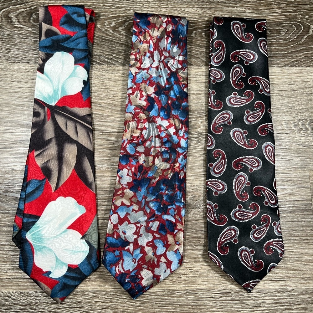3 Men's Neckties‎ - multiple brands